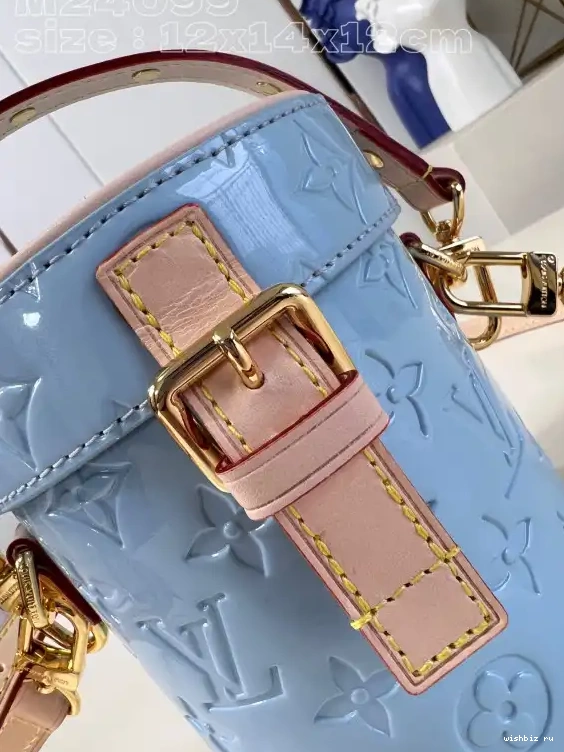 WIS LOUIS Astor VUITTON 0507